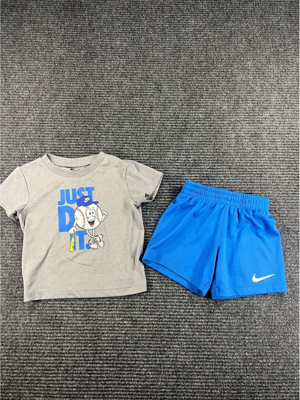 Nike Toddler Boys' 18M 2-Piece Athletic Set with Just Do It Baseball T-Shirt